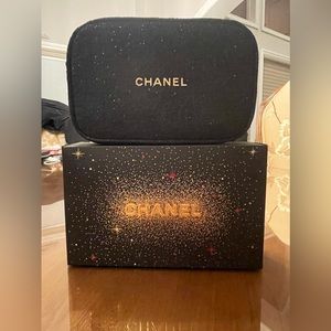 Chanel cosmetic Case in Glittery Black